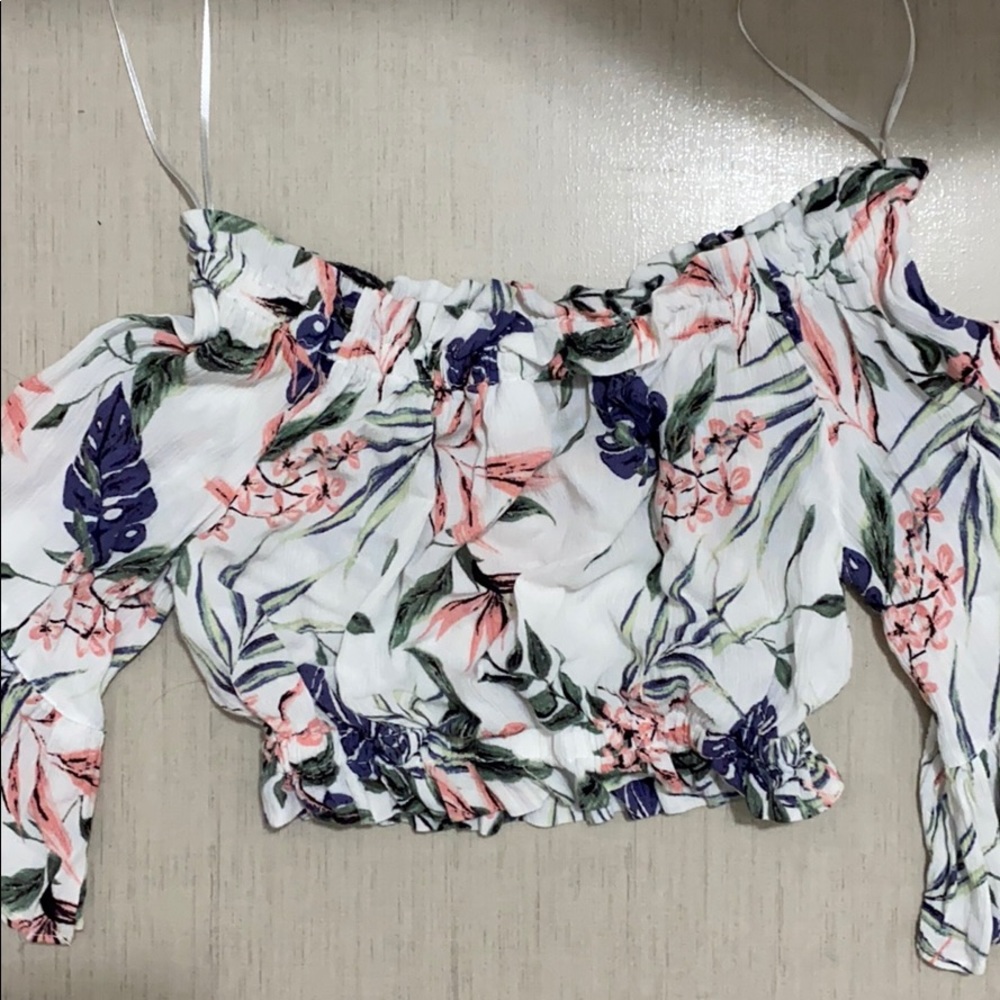 Flower ruffles off the shoulder cropped top